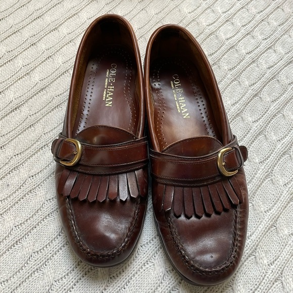 Men’s Cole Haan loafers. Sz 11D. Leather. Fringe buckle. Handsewn Good condition - Picture 1 of 10